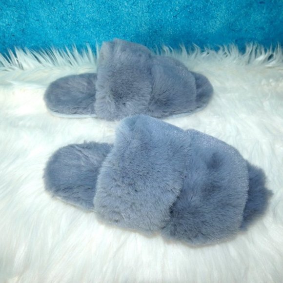 Express Cozy Faux Fur Blue Grey Slippers 7 8 - Picture 7 of 10